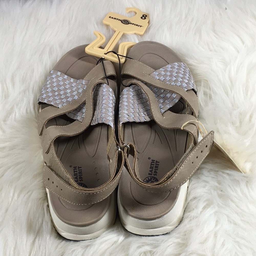 NWT Earth spirit sz 8 sandals